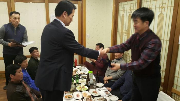 https://www.interfactory.co.kr/storage/prize/data/board/2015/12/28/prize1066936_1.jpeg