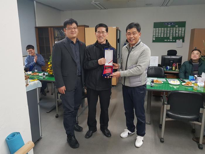 https://www.interfactory.co.kr/storage/prize/data/board/2018/12/20/prize1269889_1.jpg