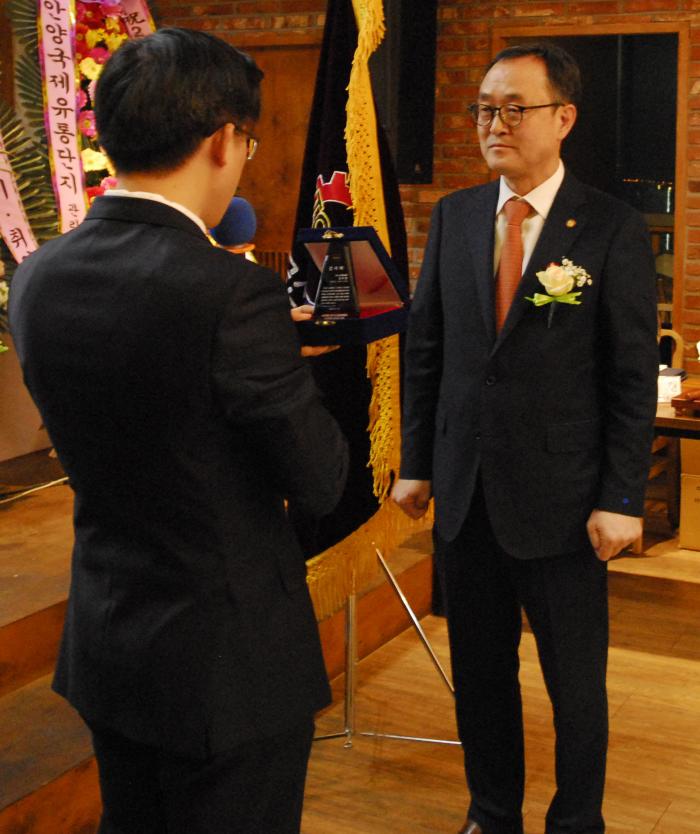 https://www.interfactory.co.kr/storage/prize/data/board/2019/01/21/prize1277904_1.jpg