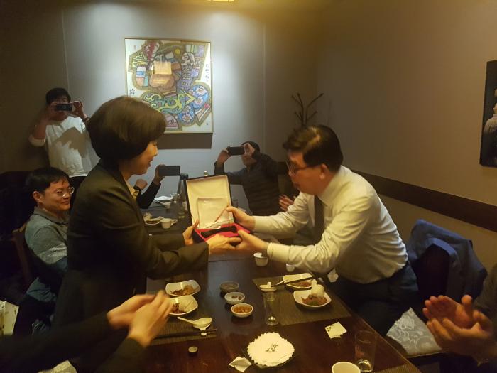 https://www.interfactory.co.kr/storage/prize/data/board/2019/03/21/prize1292723_1.jpg