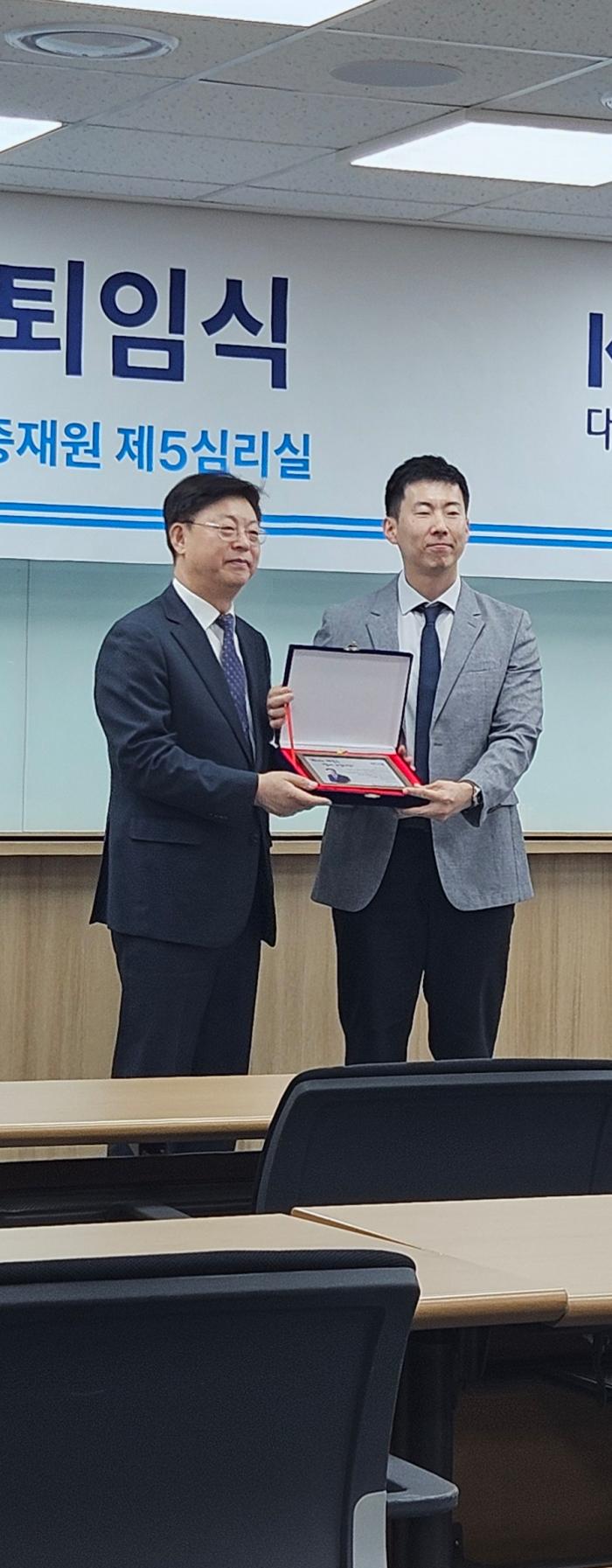 https://www.interfactory.co.kr/storage/prize/ver5/2412/data/board/2024/12/11/prize1891918_1.jpg
