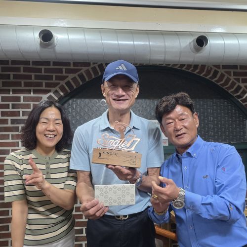 올해 첫 싱글패 증정식을 가졌습니다